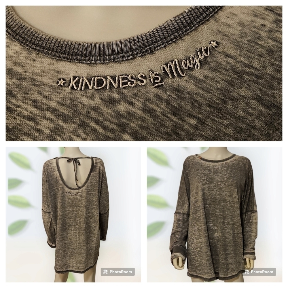 JADELYNN BROOKE Heather Gray Oversized Long Sleeve Kindness is Magic Yoga Top